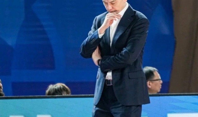 九游-辽宁官宣杨鸣离职，29号将解说NBA！乌戈成为代理主帅！